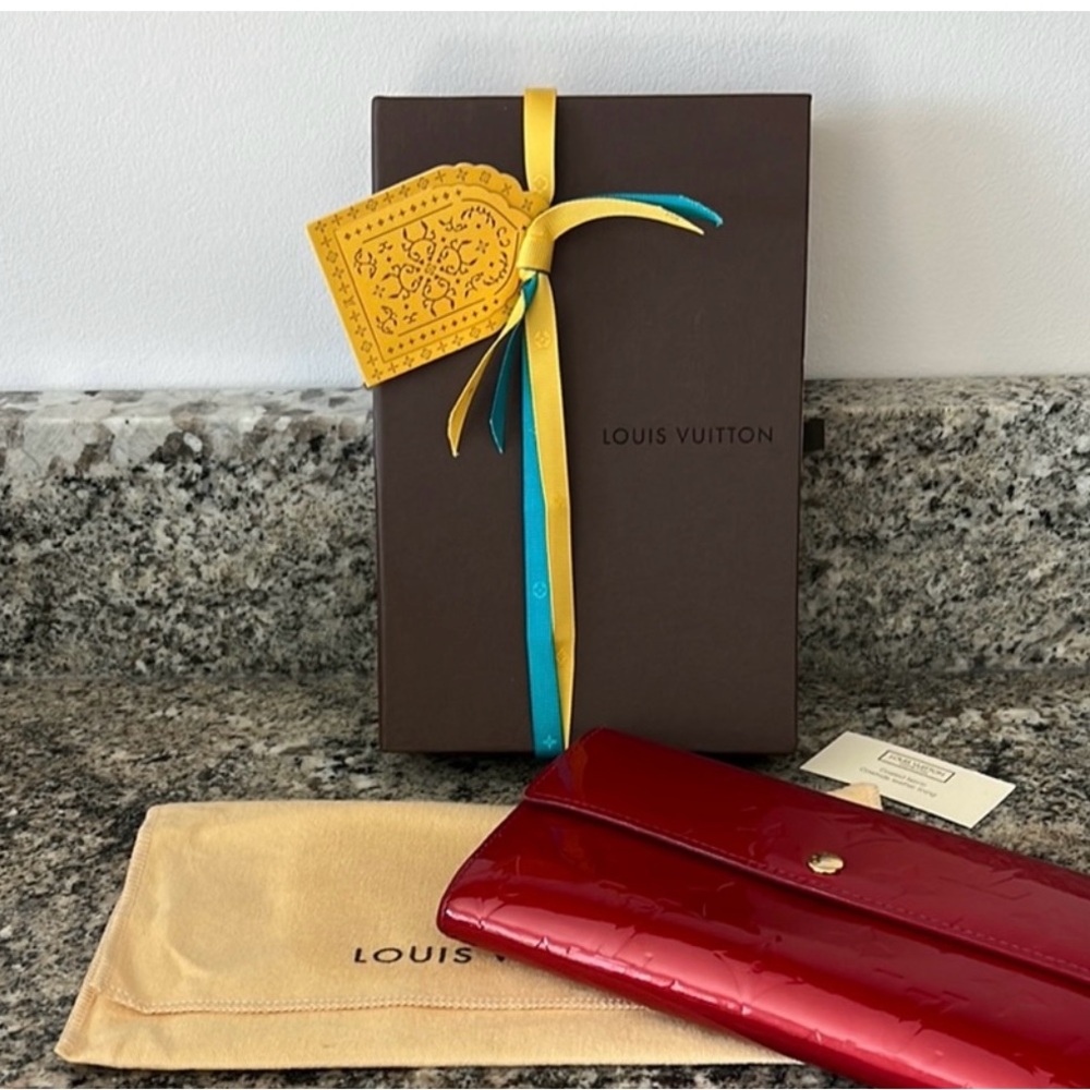 Authentic Louis Vuitton Vernis Portefeuille Long Wallet